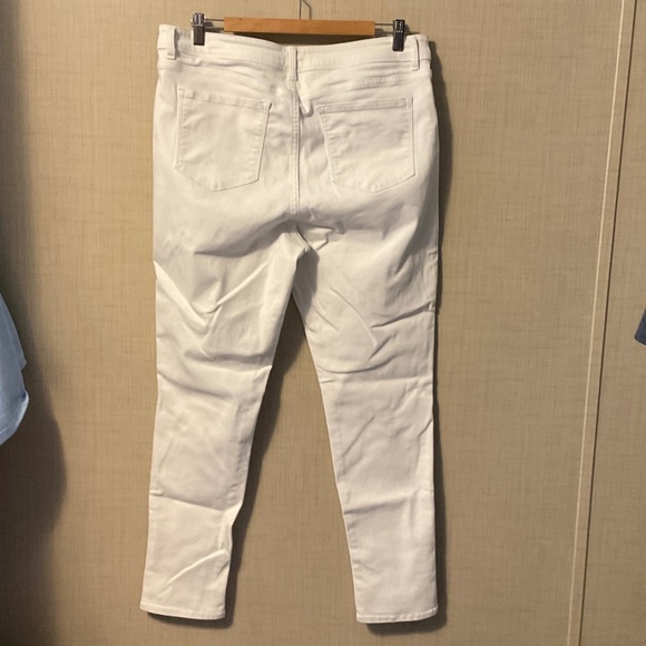 Women's White Jeans Jeggings - Picture 2 of 5